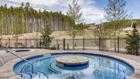 Ski In, Ski Out 2 Bedroom Mountain Condo At The Base Of Peak 7 With Quick Access To Historic Downtown Breckenridge Breckenridge